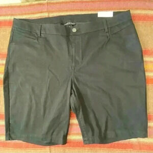 LANE BRYANT Bermuda Jean Short Flex Magic Mid Rise NWT Size 26